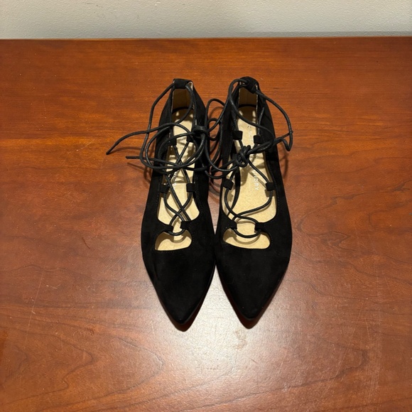 Chinese Laundry Women's Lace Up Flats in Black Size 5 - Picture 2 of 9